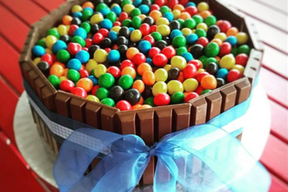 Customized Cakes in Dubai. The best customized cakes for delivery in dubai