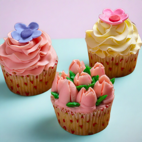 Beautiful Mother's Day Vanilla Cupcakes!
