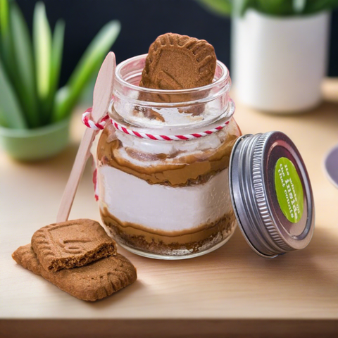 Lotus Cheesecake Jar. Layers of delicious cheesecake and Lotus biscuits topped off with creamy speculoos! Size 200ml  We offer Delivery in Dubai. Order online for delivery. 