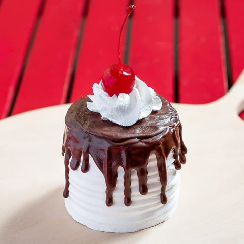 Delicious Chocolate based caked filled with Cherry Filling! Chocolate base cake for delivery in Dubai. Perfect for Birthday cakes or any special occasion.  Add a message and we will have it delivered in Dubai. 